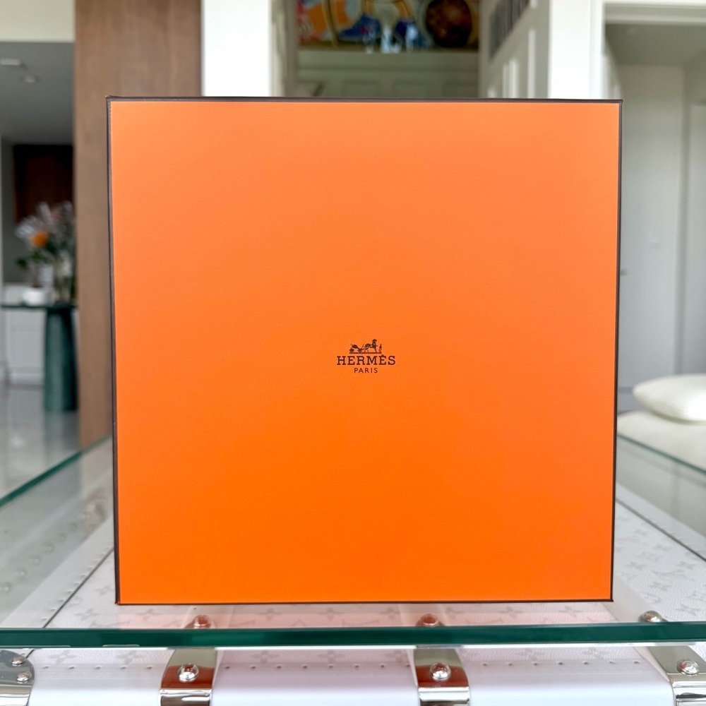 Hermès ⭐️ Empty Gift Storage Box 10” x 10” x 3.5”